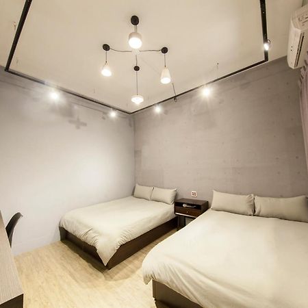 Slow Inn Тайнань Экстерьер фото